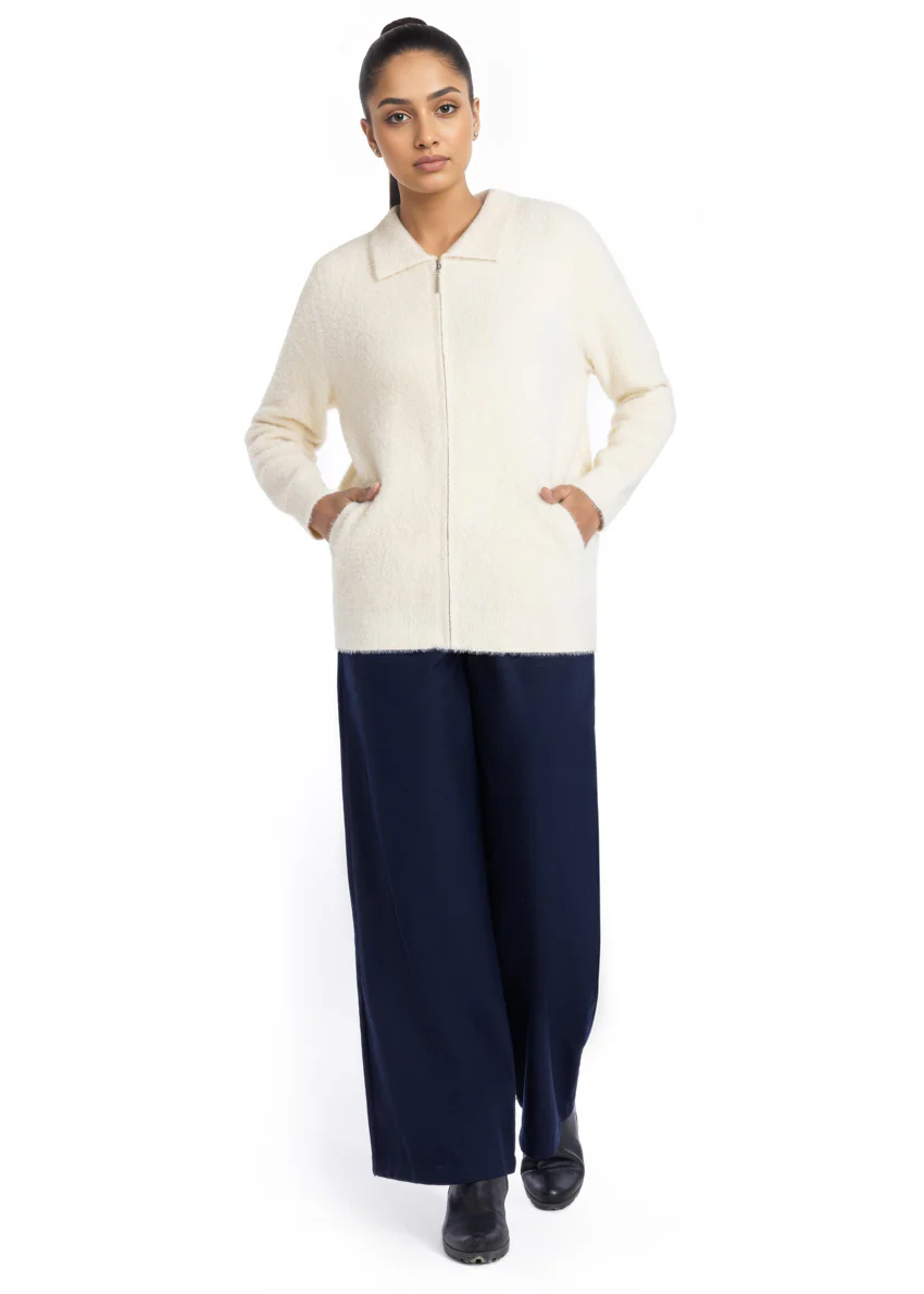 Cream-Wing Collar Zipper Full Sleeves Sweater (25Y-045-67)
