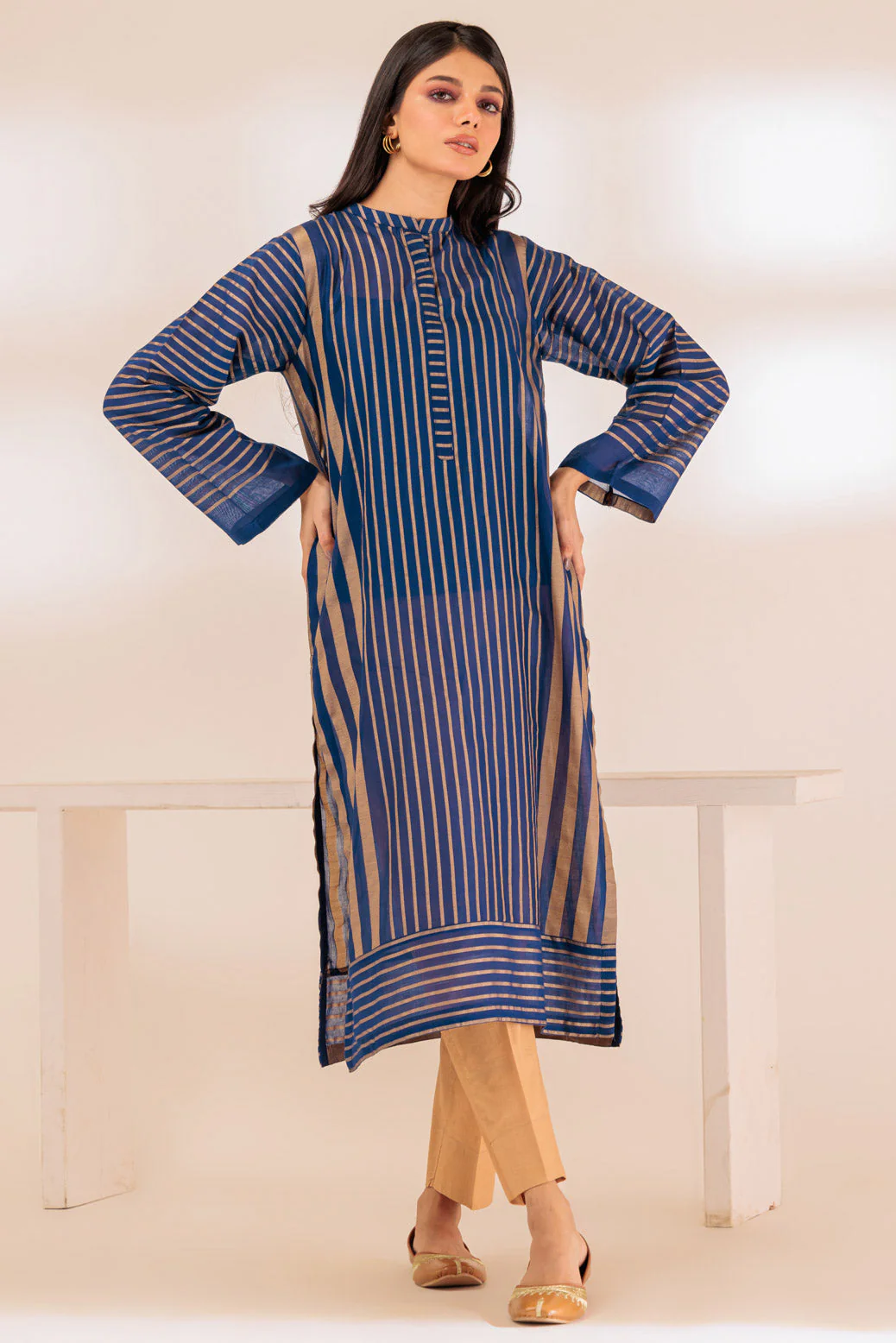 BLUE-GOLDEN ZARI-1 PIECE (SAS231P06)
