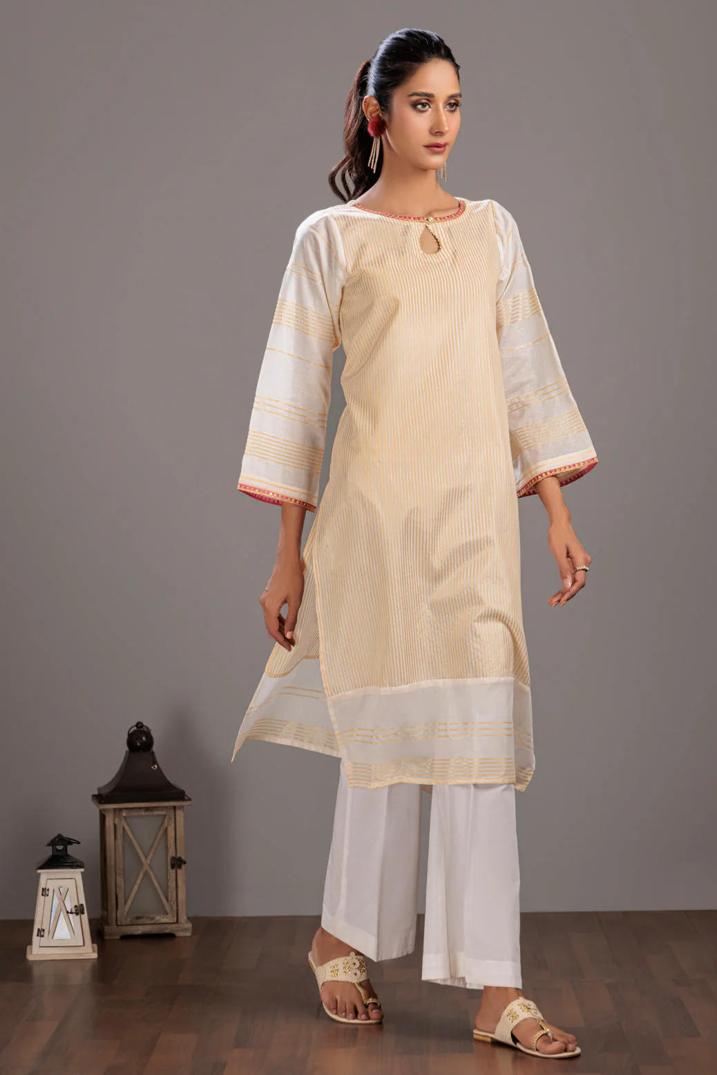 O-WHITE-LAWN-1 PIECE (SSS231P07)