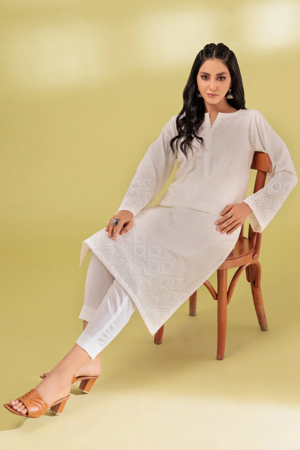 WHITE-JACQUARD-1 PIECE (SRS231P02)