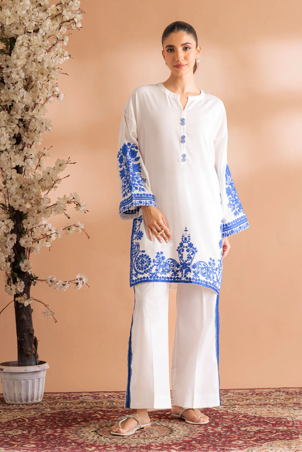 WHITE-LAWN-2 PIECE (BS7242P21)
